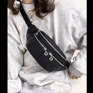 💙 Women’s Black Multi-Compartments Pebble Embossed Adjustable Strap Fanny Pack